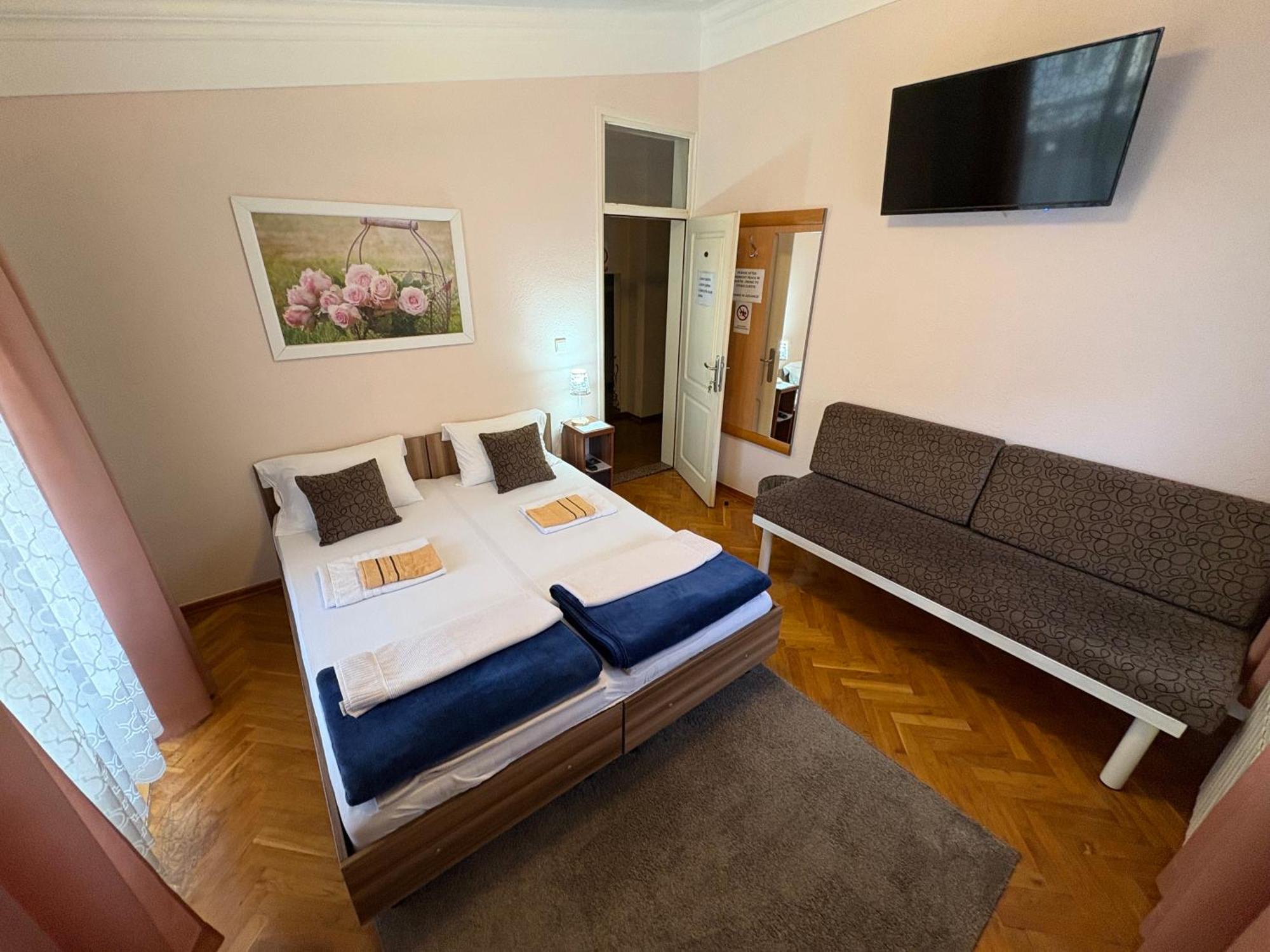 Hostel Dino Mostar Luaran gambar